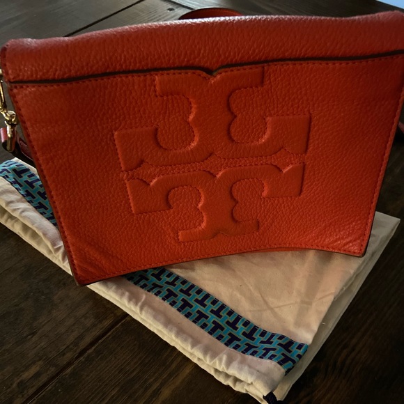 Tory Burch Handbags - Tory Burch Crossover Bag